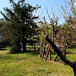 Mas Tareau D'hote La Goyaw Bed & Breakfast