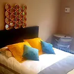 Mas Tareau D'hote La Goyaw Bed & Breakfast