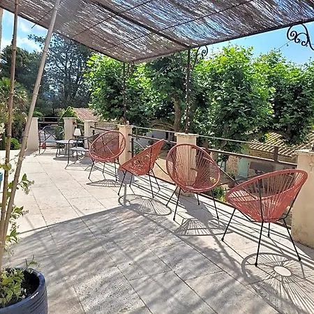 Frühstückspension Mas Tareau D'hote La Goyaw Beaucaire (Gard)
