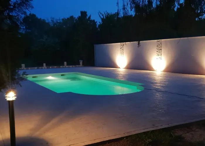 Mas Tareau D'hote La Goyaw Bed & Breakfast Beaucaire (Gard)