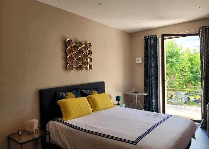 Bed & Breakfast Mas Tareau D'hote La Goyaw 3*